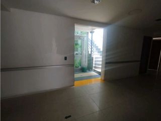 Foto 55 de LOCAL COMERCIAL 3 NIVELES EN LAURELES