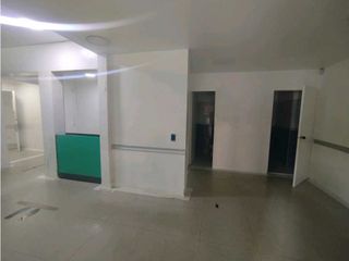 Foto 2 de LOCAL COMERCIAL 3 NIVELES EN LAURELES