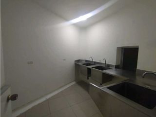 Foto 23 de LOCAL COMERCIAL 3 NIVELES EN LAURELES