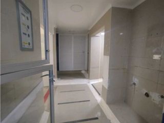 Foto 28 de LOCAL COMERCIAL 3 NIVELES EN LAURELES