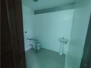 Foto 47 de LOCAL COMERCIAL 3 NIVELES EN LAURELES