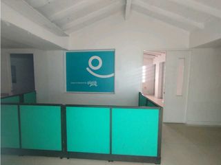 Foto 73 de LOCAL COMERCIAL 3 NIVELES EN LAURELES