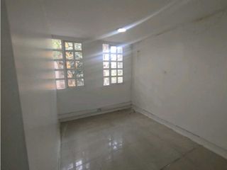 Foto 80 de LOCAL COMERCIAL 3 NIVELES EN LAURELES