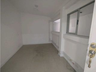 Foto 86 de LOCAL COMERCIAL 3 NIVELES EN LAURELES