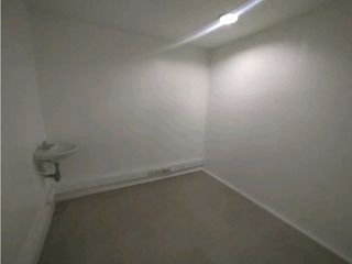 Foto 79 de LOCAL COMERCIAL 3 NIVELES EN LAURELES