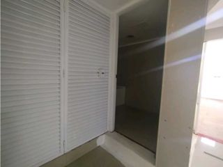 Foto 32 de LOCAL COMERCIAL 3 NIVELES EN LAURELES