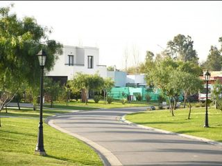 Foto 10 de GLM. Oportunidad! Lote en venta en Barrio Santa Elena