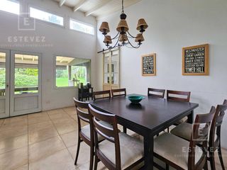 Foto 12 de Casa con pileta y jardín parquizado en venta. Barrio Cerrado San Matías, Escobar