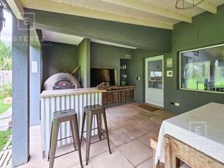 Foto 48 de Casa con pileta y jardín parquizado en venta. Barrio Cerrado San Matías, Escobar