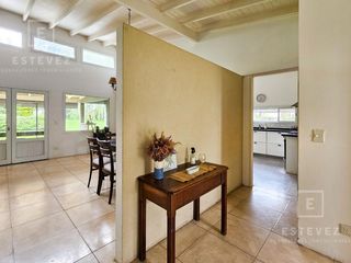 Foto 2 de Casa con pileta y jardín parquizado en venta. Barrio Cerrado San Matías, Escobar