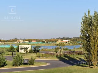 Foto 83 de Casa con pileta y jardín parquizado en venta. Barrio Cerrado San Matías, Escobar