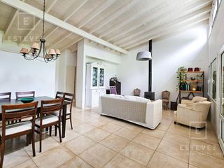 Foto 18 de Casa con pileta y jardín parquizado en venta. Barrio Cerrado San Matías, Escobar