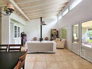 Foto 5 de Casa con pileta y jardín parquizado en venta. Barrio Cerrado San Matías, Escobar
