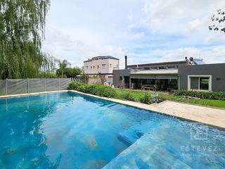 Foto 59 de Casa con pileta y jardín parquizado en venta. Barrio Cerrado San Matías, Escobar
