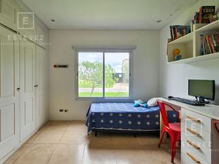 Foto 52 de Casa con pileta y jardín parquizado en venta. Barrio Cerrado San Matías, Escobar