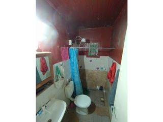 Foto 4 de CASA DE MADERA ZONA FANGIO Y COCOMAROLA