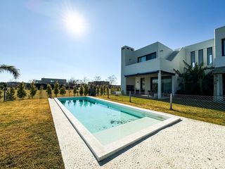 Foto 53 de NUEVO PRECIO! Casa en Venta a la Laguna en San Matías