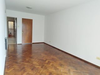 Foto 4 de Departamento en  alquiler 4 dormitorios Rosario Centro