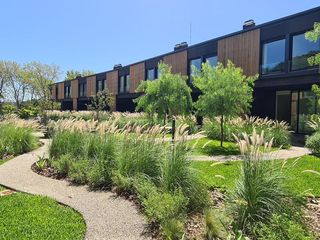 Foto 4 de Beccar - Casa con jardín propio en Condominio CASA 