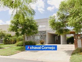 Foto 2 de Casa en venta en Vistas, Puertos (4 dormitorios, dependencia, jardin y pileta)