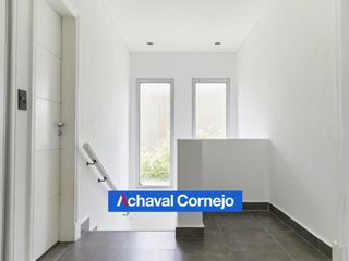 Foto 12 de Casa en venta en Vistas, Puertos (4 dormitorios, dependencia, jardin y pileta)