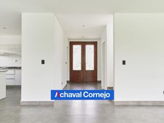 Foto 3 de Casa en venta en Vistas, Puertos (4 dormitorios, dependencia, jardin y pileta)