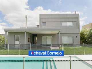 Foto 21 de Casa en venta en Vistas, Puertos (4 dormitorios, dependencia, jardin y pileta)