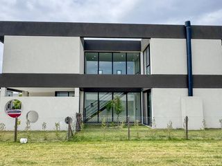 Foto 28 de Venta Casa - Los Castaños - Nordelta / Tigre