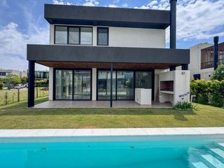 Foto 6 de Venta Casa - Los Castaños - Nordelta / Tigre