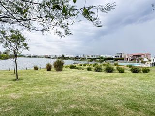 Foto 4 de Venta Casa - Los Castaños - Nordelta / Tigre