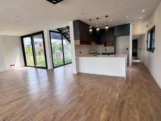 Foto 9 de Venta Casa - Los Castaños - Nordelta / Tigre