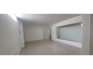 Foto 19 de En renta locales comerciales de 40 mts2 en  Manta Av. Flavio Reyes