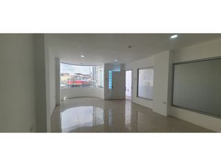 Foto 18 de En renta locales comerciales de 40 mts2 en  Manta Av. Flavio Reyes