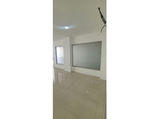 Foto 22 de En renta locales comerciales de 40 mts2 en  Manta Av. Flavio Reyes
