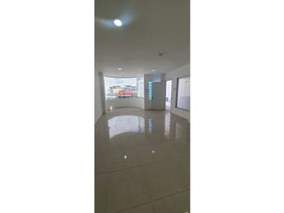 Foto 23 de En renta locales comerciales de 40 mts2 en  Manta Av. Flavio Reyes