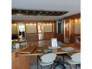 Foto 2 de La Colón, Local Comercial en Renta, 220m2, 6 Ambientes