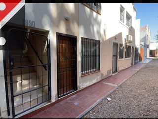 Foto 1 de Departamento en alquiler de 1 dormitorio c/ cochera en Godoy Cruz