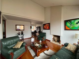 Foto 2 de Venta Espectacular Apartamento Gratamira, Bogotá