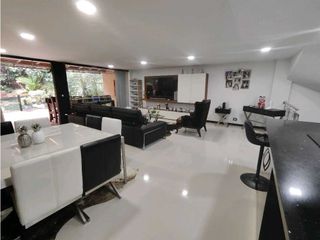 Foto 3 de Amplios Espacios Casa Envig las brujas 6 alcobas !!300m2💰1630 Mill.