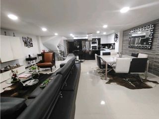 Foto 2 de Amplios Espacios Casa Envig las brujas 6 alcobas !!300m2💰1630 Mill.