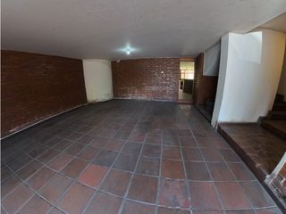 Foto 2 de Casa excelente inversion, empresarial o familiar 370m2, 680millones