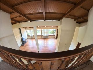 Foto 1 de Casa excelente inversion, empresarial o familiar 370m2, 680millones