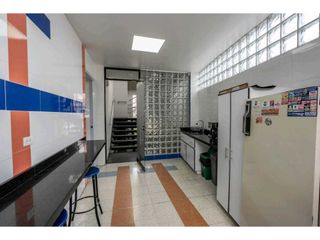 Foto 28 de Oficicina en Venta de 690M2 de 3 Niveles en Prado Veraniego Bogota.
