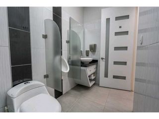Foto 12 de Oficicina en Venta de 690M2 de 3 Niveles en Prado Veraniego Bogota.