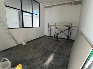 Foto 14 de RENTO  GALPON EN COMPLEJO A ESTRENAR, SECTOR CALDERÓN