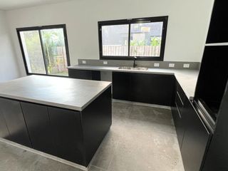 Foto 26 de Casa a estrenar en venta en barrio cerrado San Matias - Escobar