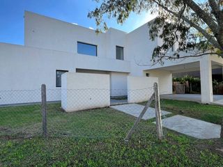 Foto 7 de Casa a estrenar en venta en barrio cerrado San Matias - Escobar