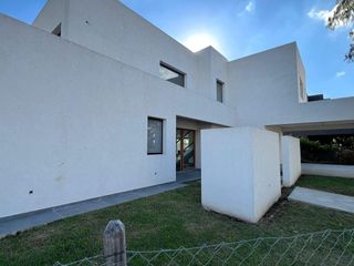Foto 6 de Casa a estrenar en venta en barrio cerrado San Matias - Escobar