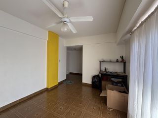 Foto 3 de Venta Departamento 2 ambientes en Balvanera, balcón al frente, luminoso