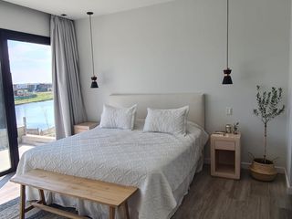 Foto 14 de Casa en  venta 5 dormitorios al lago